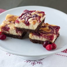 Cranberry Swirl Cheesecake Bars