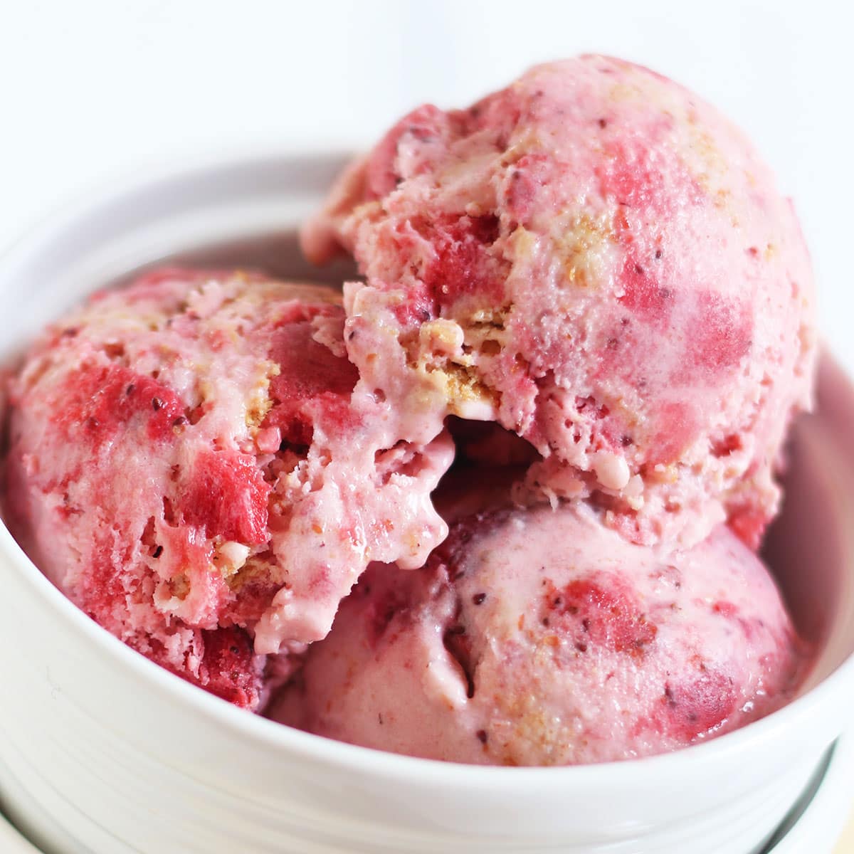 Strawberry Cheesecake Ice Cream - Handle the Heat