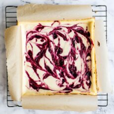 CRANBERRY SWIRL CHEESECAKE BARS 