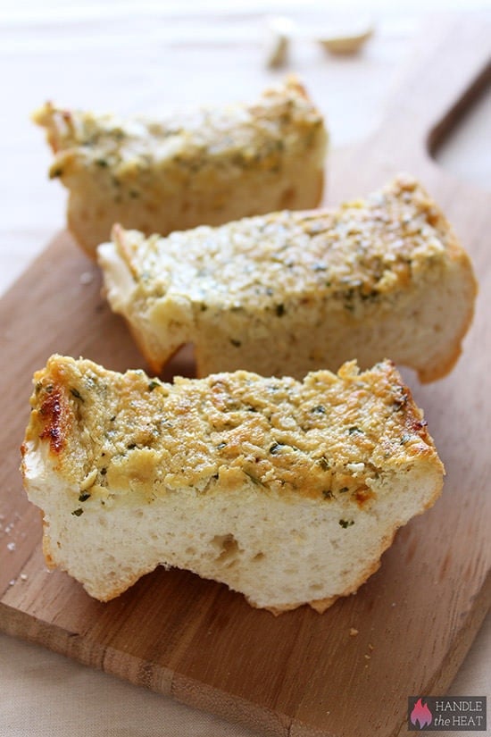 Caramelized Onion Goat Cheese Garlic Bread - my boyfriend called this AMAZING!