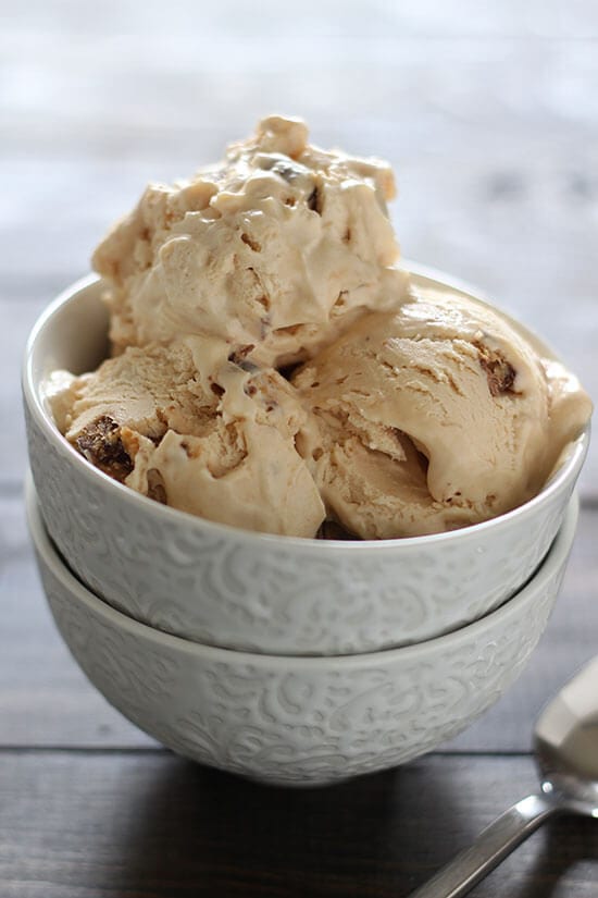 No churn peanut butter cup ice cream - just 5 ingredients!