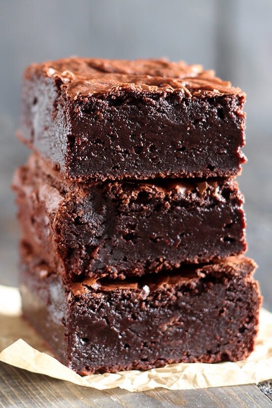 Nutella Brownies | http://homemaderecipes.com/entertaining/14-nutella-recipes/