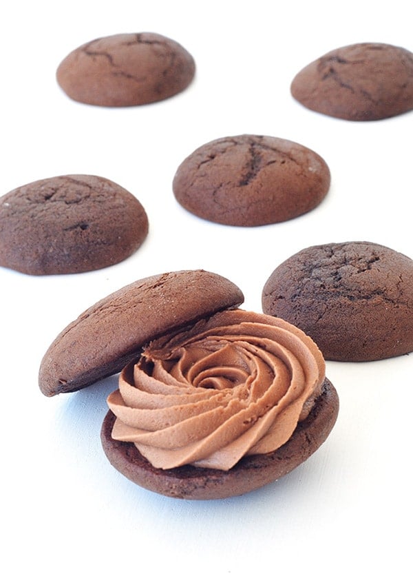 Nutella Stuffed Chocolate Whoopie Pies