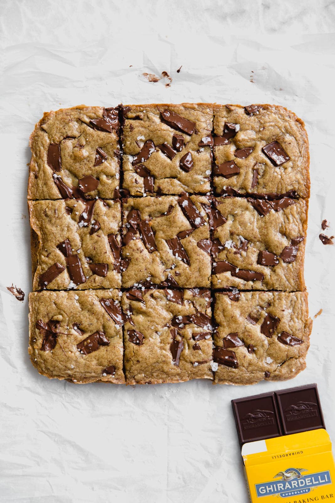 Ultra flavorful Gooey Chocolate Chunk Blondies are ridiculously chewy, gooey, and absolutely loaded with chunks of chocolate. 35 minutes, no mixer required.